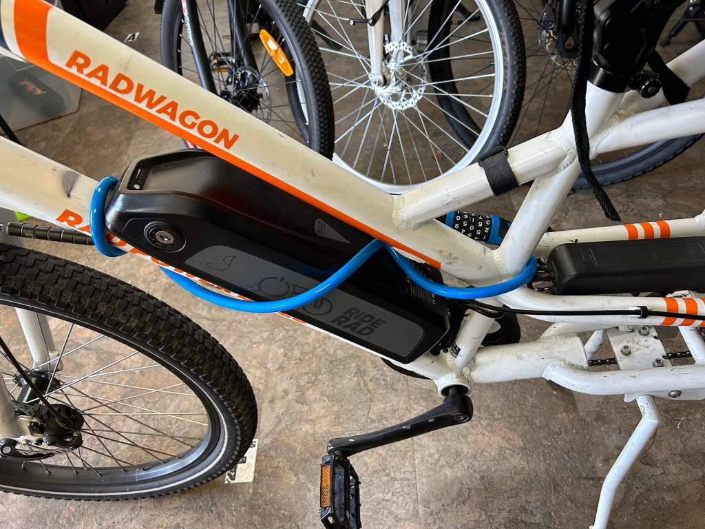 Radwagon battery lock